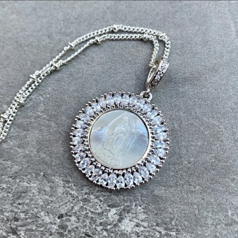 Boho Mary Shell necklace